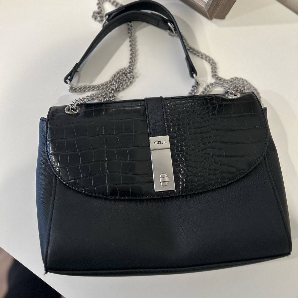Guess Shoulder/Cross body Purse
